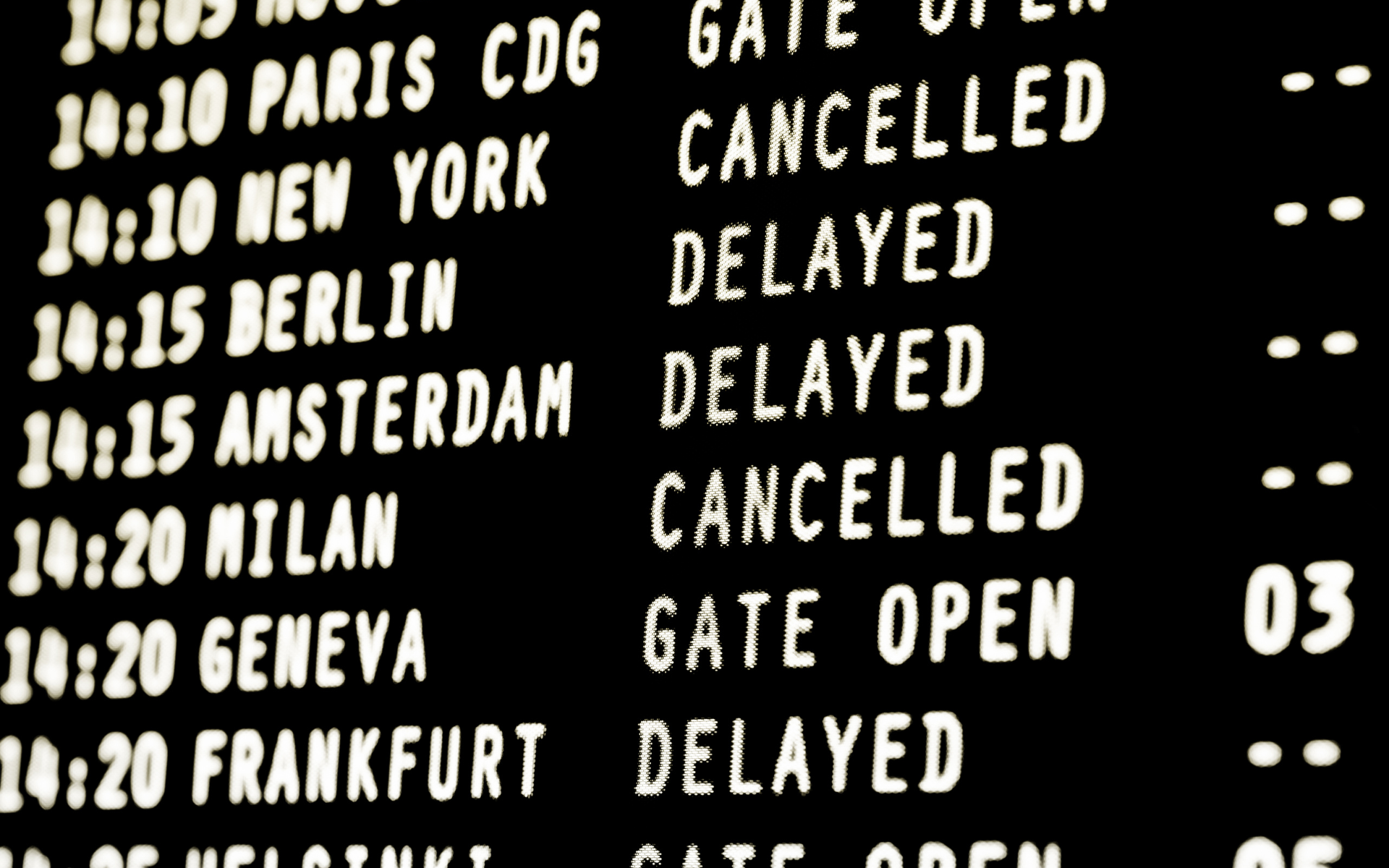 Delayed. Delayed Cancelled. Табло delayed. Canceled delayed в аэропорту.